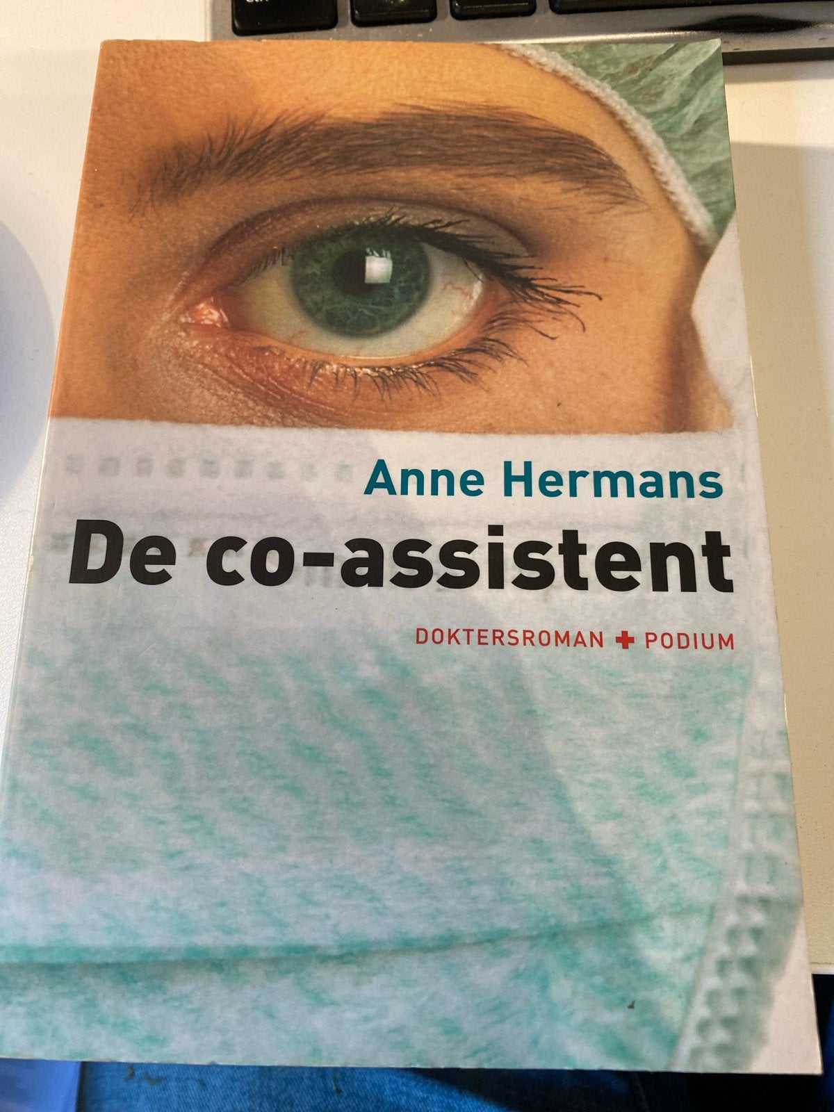 De co-assistent - Anne Hermans (Doktersroman), Ophalen of Verzenden, Gelezen, Nederland