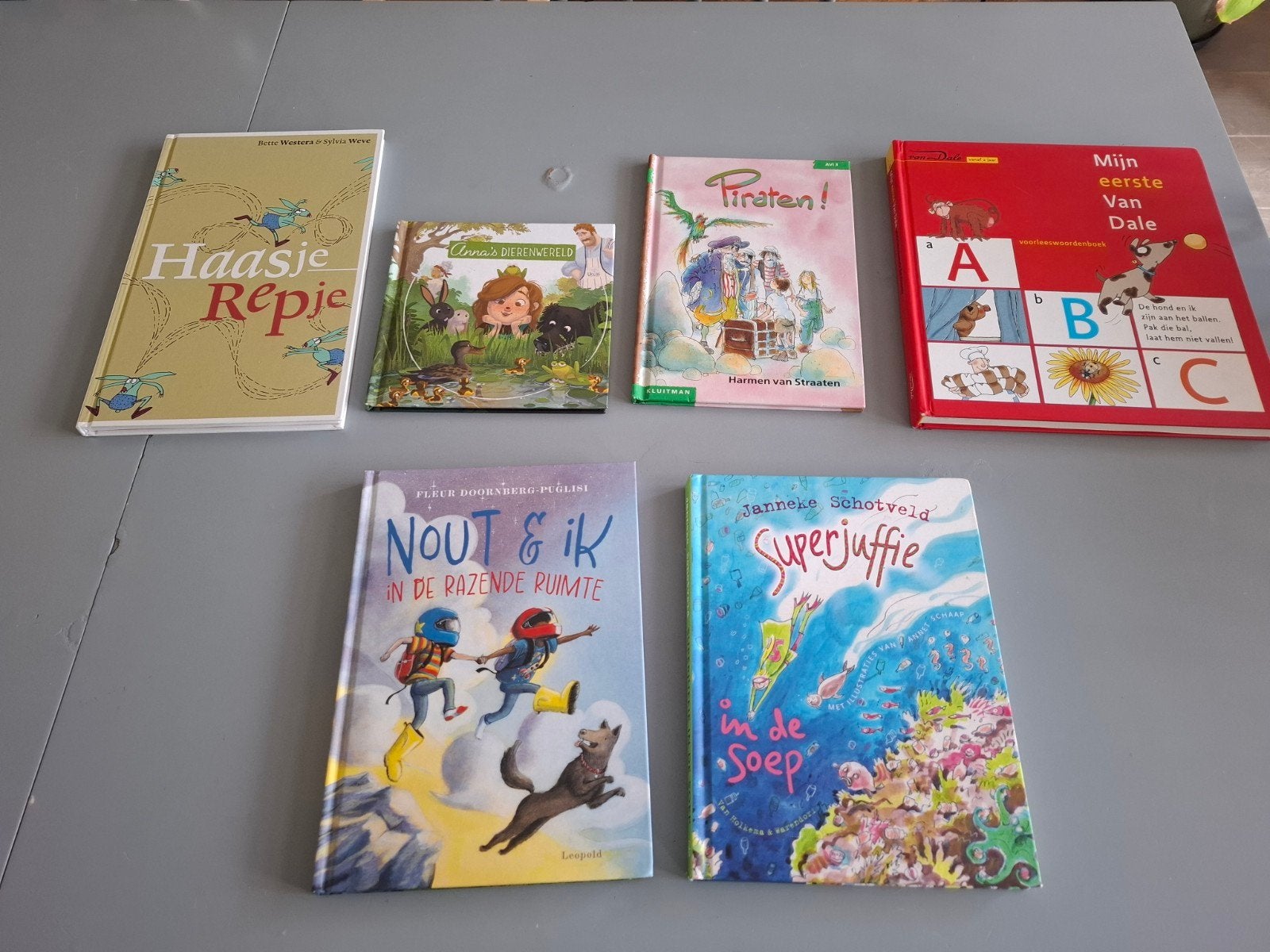 Kinderboeken set  2€ per boek - 6 stuks (o.a. Superjuffie, N, Boeken, Ophalen