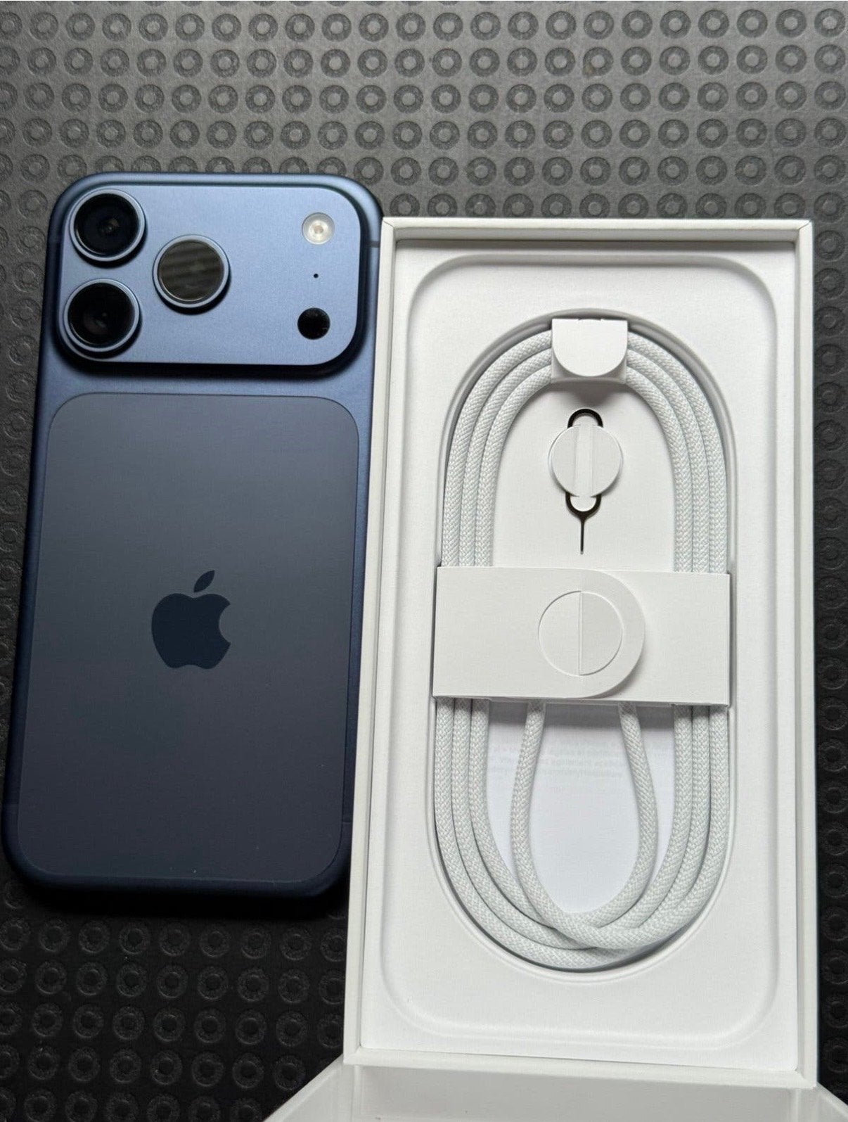 Apple iPhone 17 Pro  256GB - nieuw (ruilen), Paars, Zo goed als nieuw, Zonder simlock, Zonder abonnement