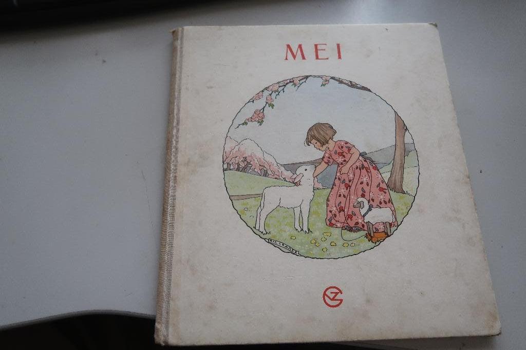 Rie Cramer -mei,bloeimaand ,tekeningen en versjes-1e druk, Ophalen of Verzenden, Gelezen, Rie Cramer, Fictie algemeen