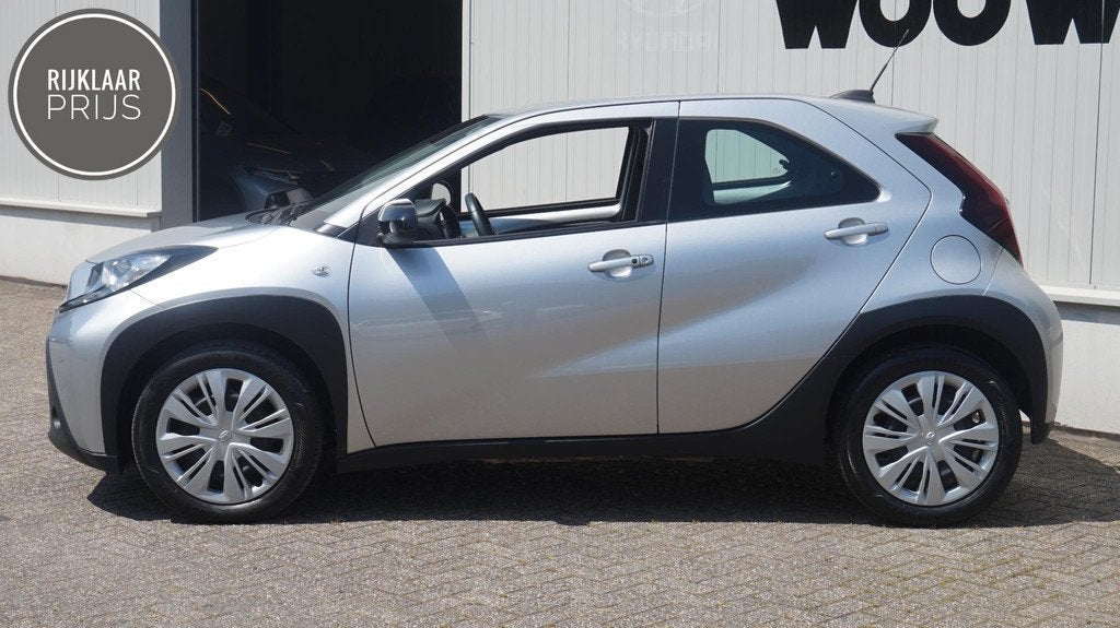 Toyota Aygo X 1.0 VVT-i MT Play Apple Carplay/Android Auto |, Auto's, 12 maanden, Stof, Gebruikt, Euro 6