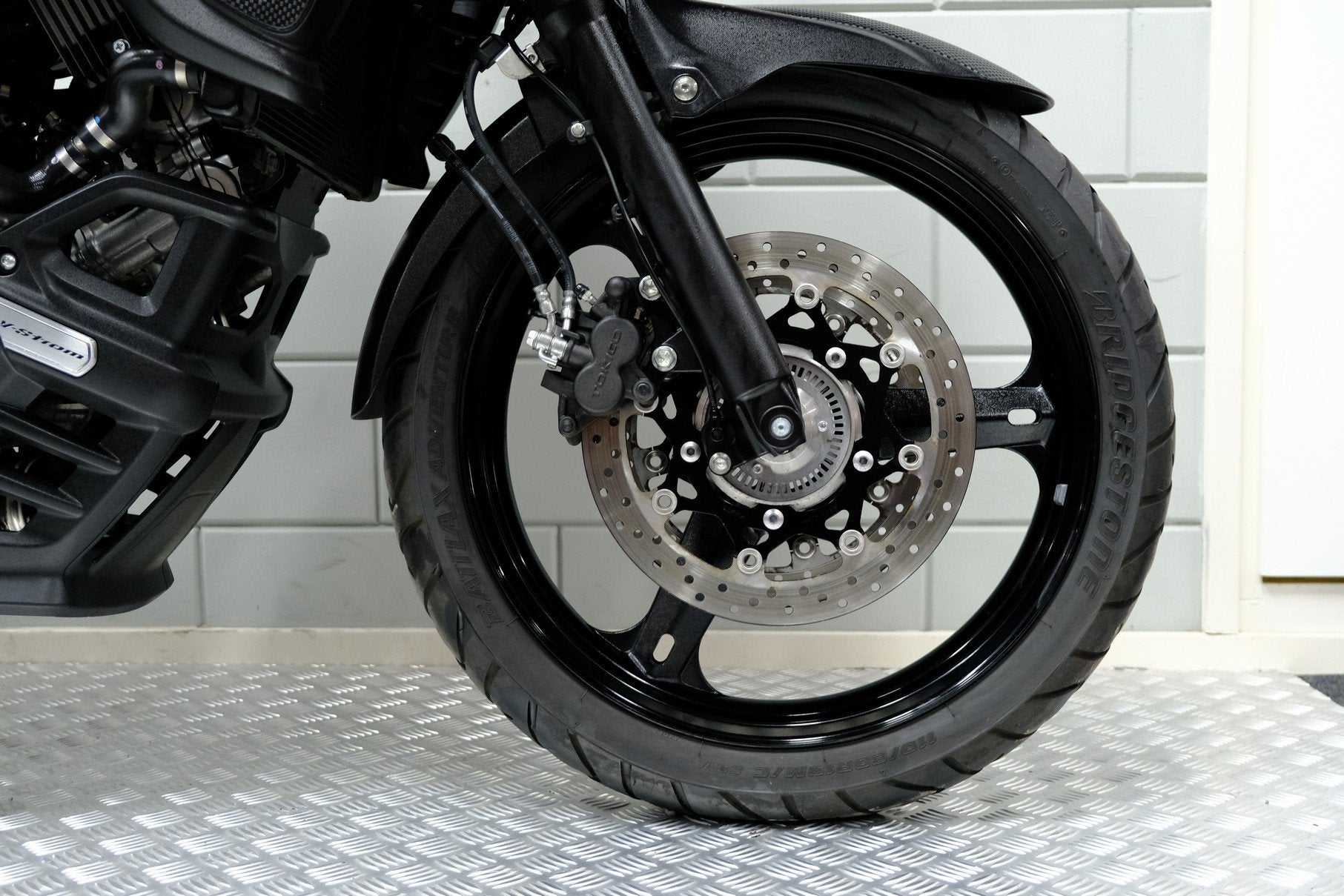 Suzuki DL 650 V-STROM ABS ALL-ROAD (bj 2015), Lange Dreef 12
4131NH  Vianen, NL, Suzuki, Bedrijf, Klantenservice@suzuki.nl