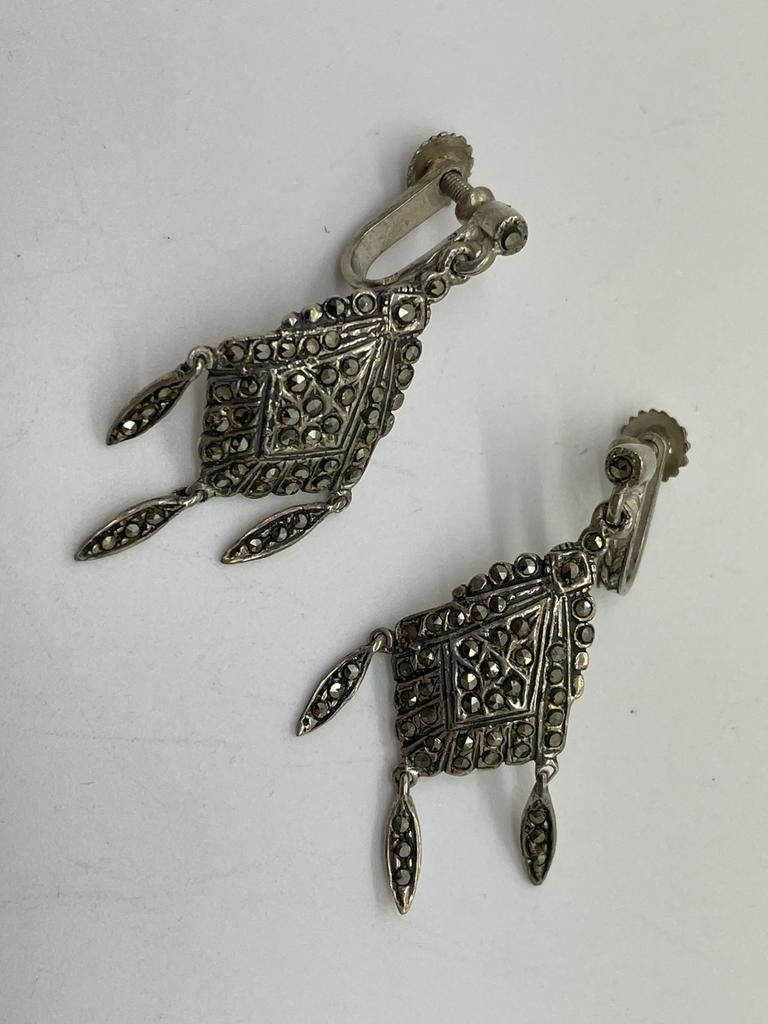 D921 Prachtige vintage zilveren markasiet oorbellen, Ophalen of Verzenden, Zilver, Oorbellen, Met edelsteen