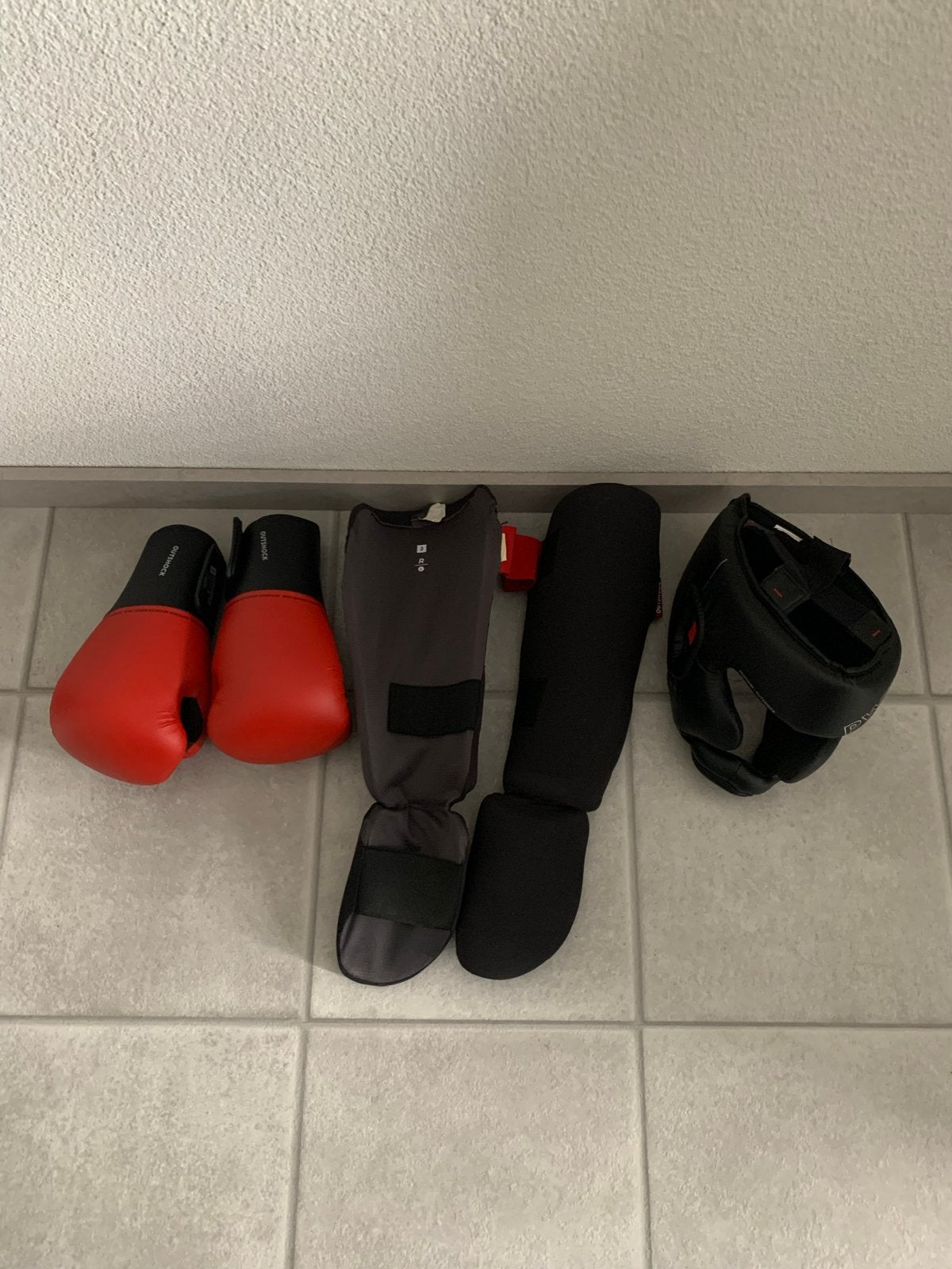 Complete Kickboks Benodigdheden Set - Zo goed als nieuw, Ophalen, Overige, Vechtsportbescherming, Maat M