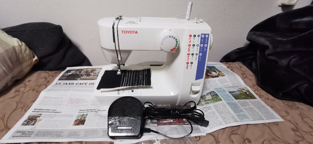 Naaimachine TOYOTA FSB 16 RS Compleet, Fietsen en Brommers, Ophalen of Verzenden, Zo goed als nieuw