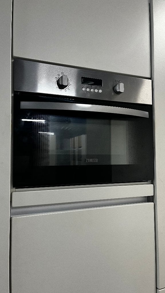 Keuken Compleet met APP 120Keukens op voorraad Nr. 2977, Huis en Inrichting, Ophalen, Zo goed als nieuw, Enkelwandige keuken, Greeploos