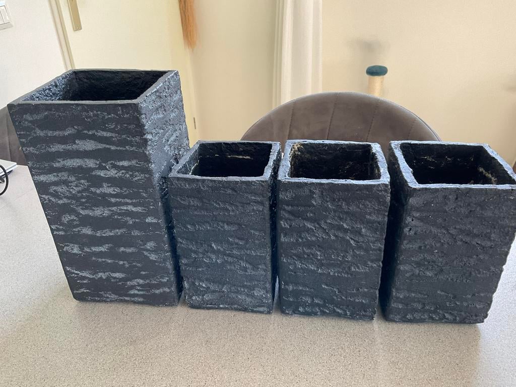 Bloempotten, Tuin en Terras, Bloembakken en Plantenbakken, Steen, Gebruikt, Minder dan 30 cm, Vierkant