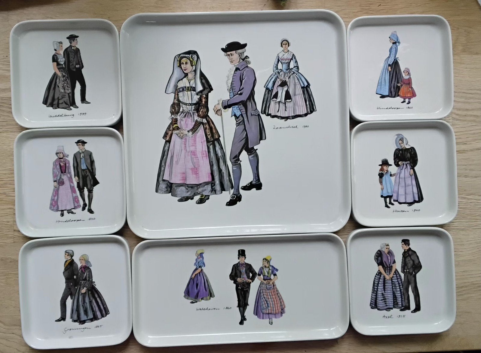Vintage, 8-delig porseleinen gebak- of serveerstel., Ophalen of Verzenden