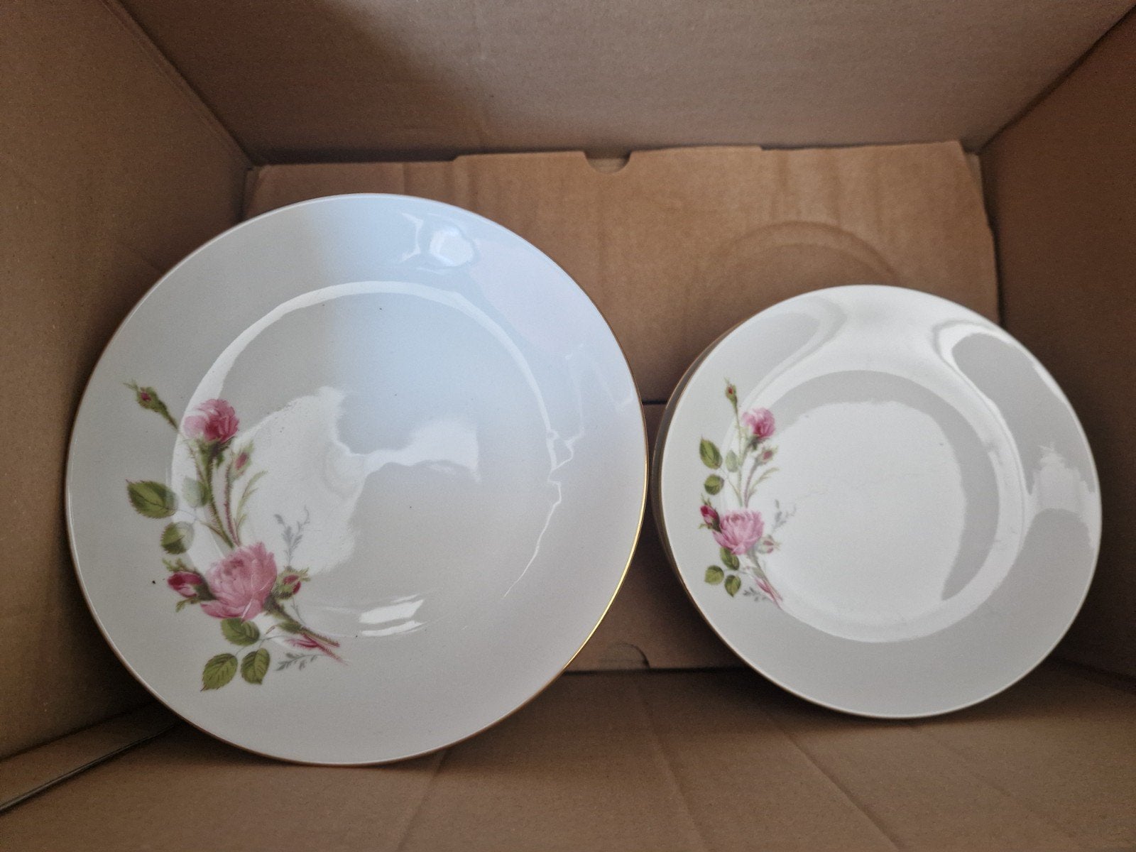 J. Kronester Bavaria servies met rozenmotief, Ophalen of Verzenden, Zo goed als nieuw, Porselein, Overige stijlen