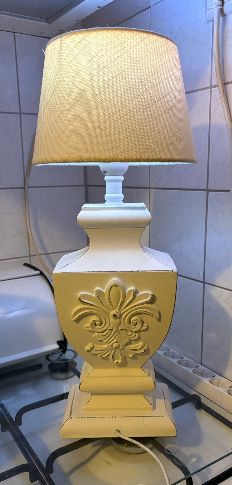 Leuke witte tafellamp, Ophalen of Verzenden, Zo goed als nieuw