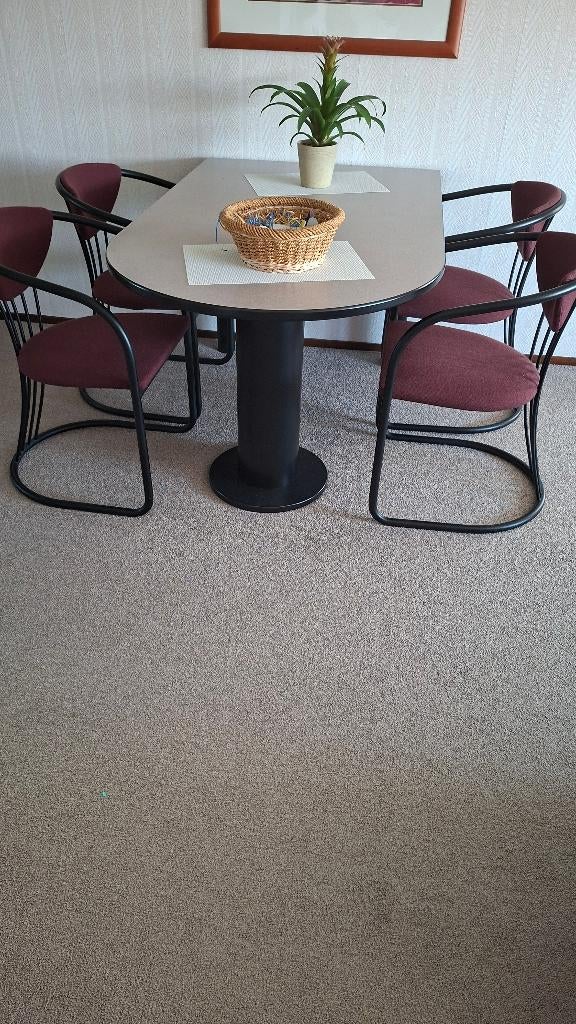 Gebruikt   tafel  +stoelen, Ophalen, Overige materialen, Gebruikt, 100 tot 150 cm