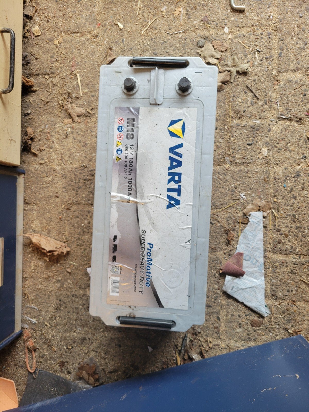 Te koop zware accu 180 ampre 12 volt, Ophalen