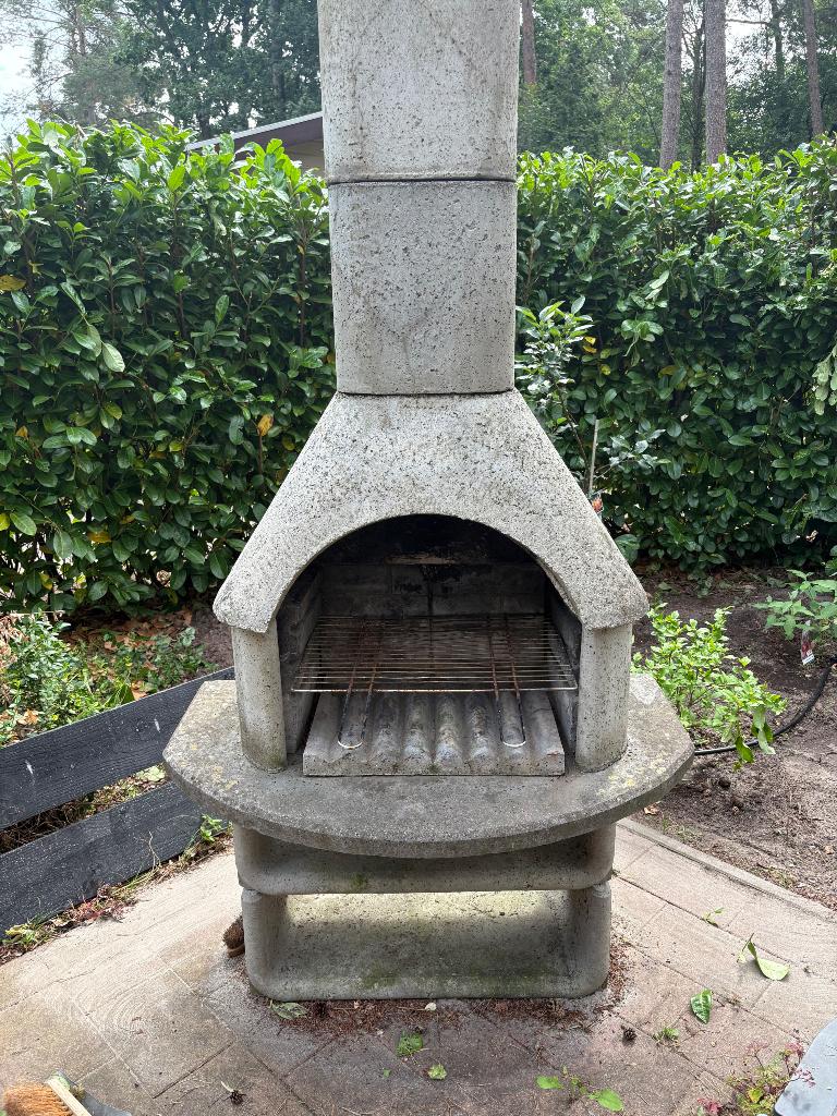 Stenen barbecue, Tuin en Terras, Houtskoolbarbecues, Ophalen, Gebruikt, Overige