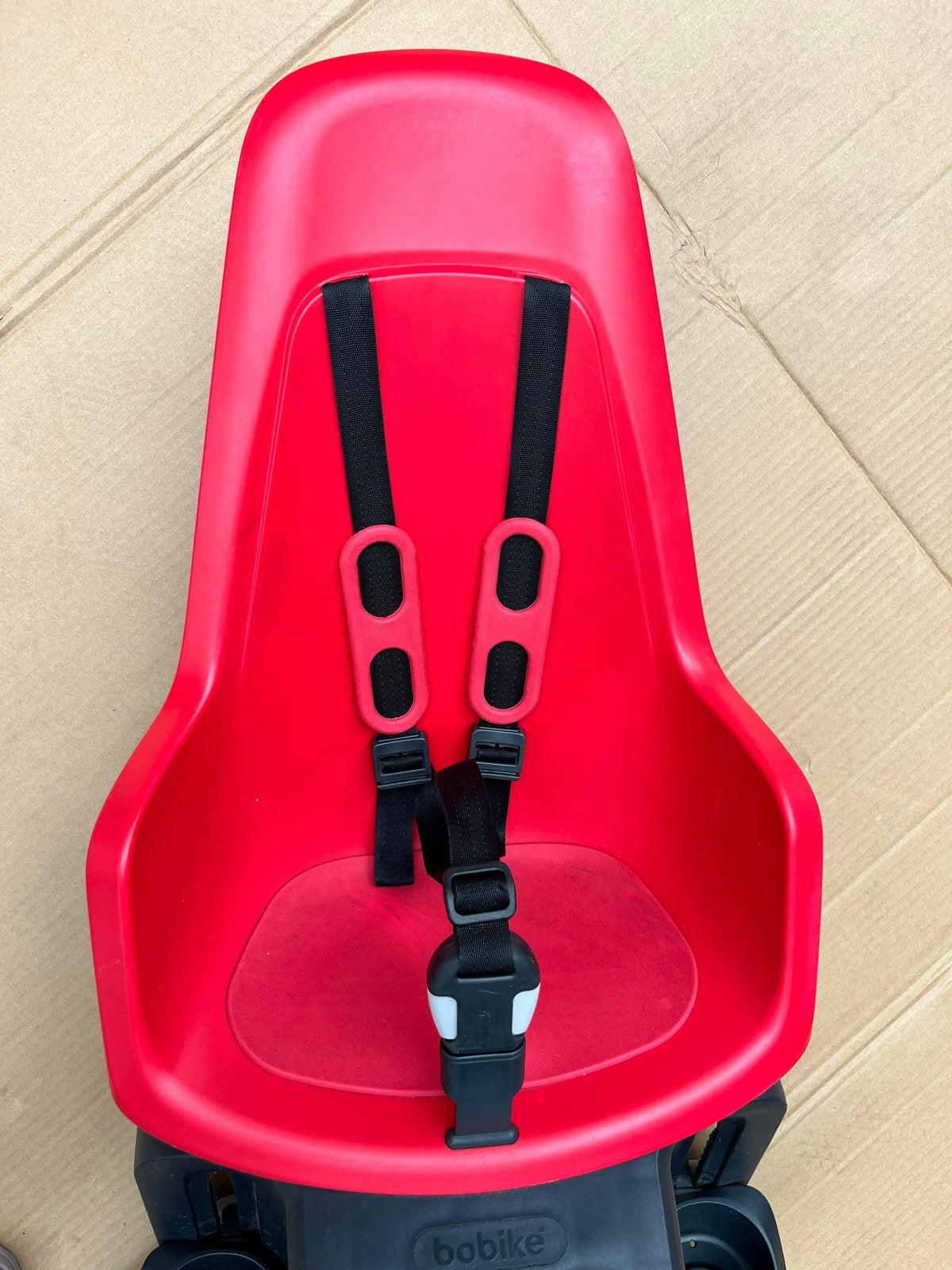 Bobike One Maxi Fietsstoeltje Rood - Gebruikt, Fietsen en Brommers, Fietsaccessoires | Fietsstoeltjes, Ophalen, Achterzitje, 9 t/m 18 kg
