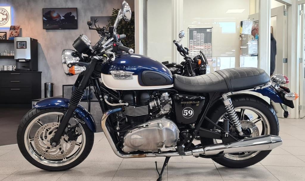 Triumph Bonneville SE- Klassieke Stijl, Motoren, 2 cilinders, Motorrijbewijs A, Gebruikt, Particulier