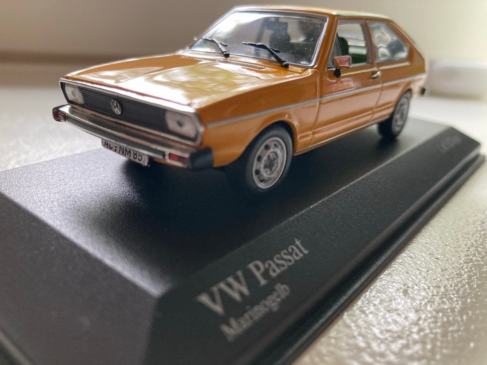 Minichamps VW Passat 1975 1/43 - Gelimiteerde oplage, Ophalen of Verzenden, Nieuw, Auto, MiniChamps
