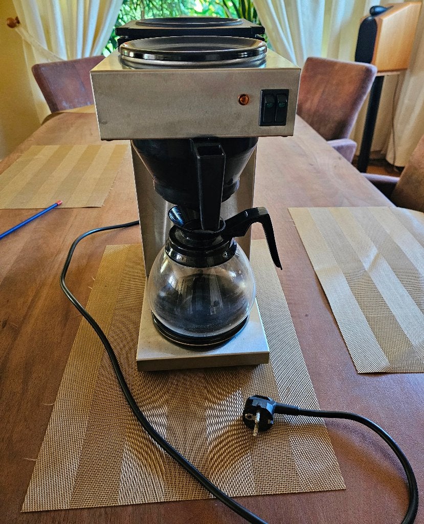 Koffiezetapparaat 1,7L L37xB19xH41cm + 1 Glazen koffiekan, Ophalen, Gebruikt, 10 kopjes of meer, Koffiemachine