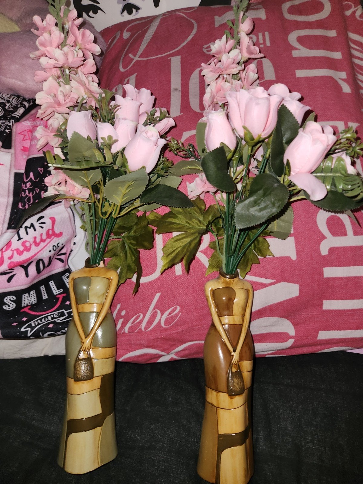 Decoratieve vazen met kunstbloemen (set van 2), Huis en Inrichting, Woonaccessoires | Vazen, Overige materialen, Gebruikt, Overige kleuren
