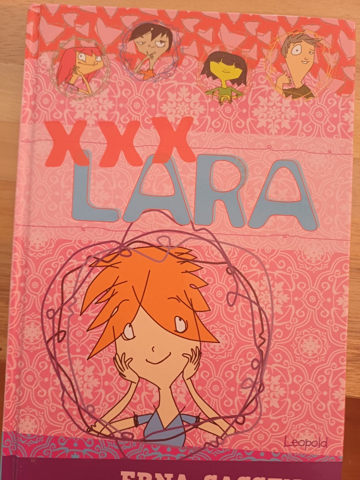 Erna Sassen - Lara, Ophalen of Verzenden, Zo goed als nieuw, Erna Sassen