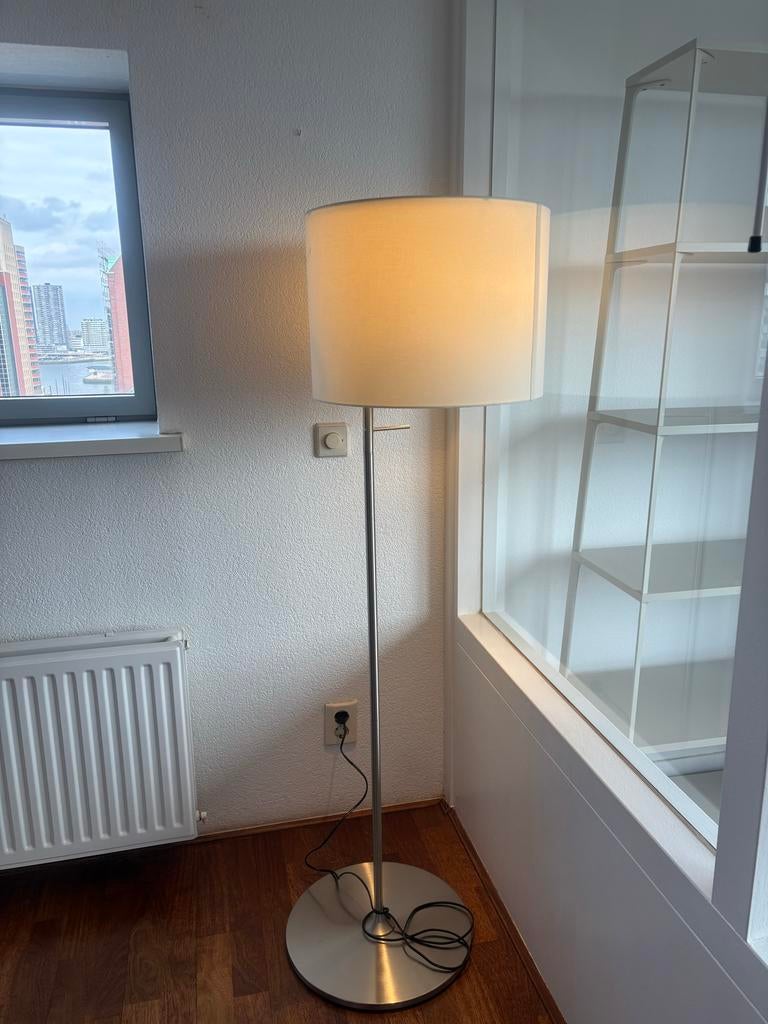Moderne staande lamp met stoffen kap, Ophalen of Verzenden, Zo goed als nieuw, Metaal, 150 tot 200 cm