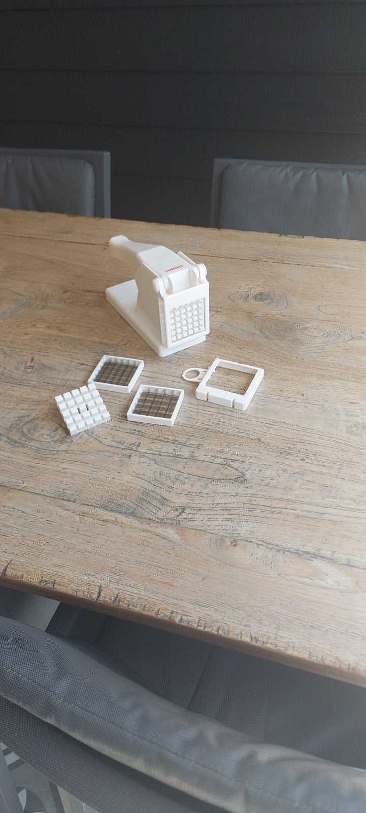 Frietsnijder brabantia, Ophalen