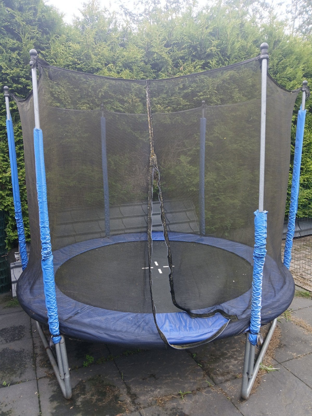Grote trampoline met veiligheidsnet 240 cm doorsnee, Kinderen en Baby's, Speelgoed | Buiten | Trampolines, Ophalen, Gebruikt