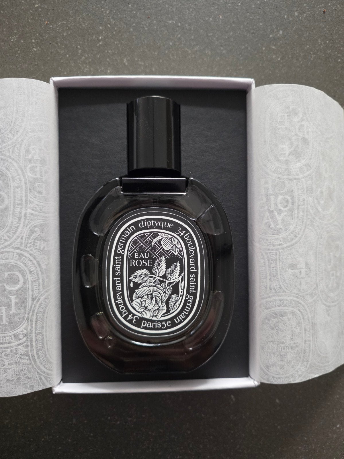 Foto 3 van Diptyque Eau Rose Eau de Parfum 75ml - Zo goed als nieuw