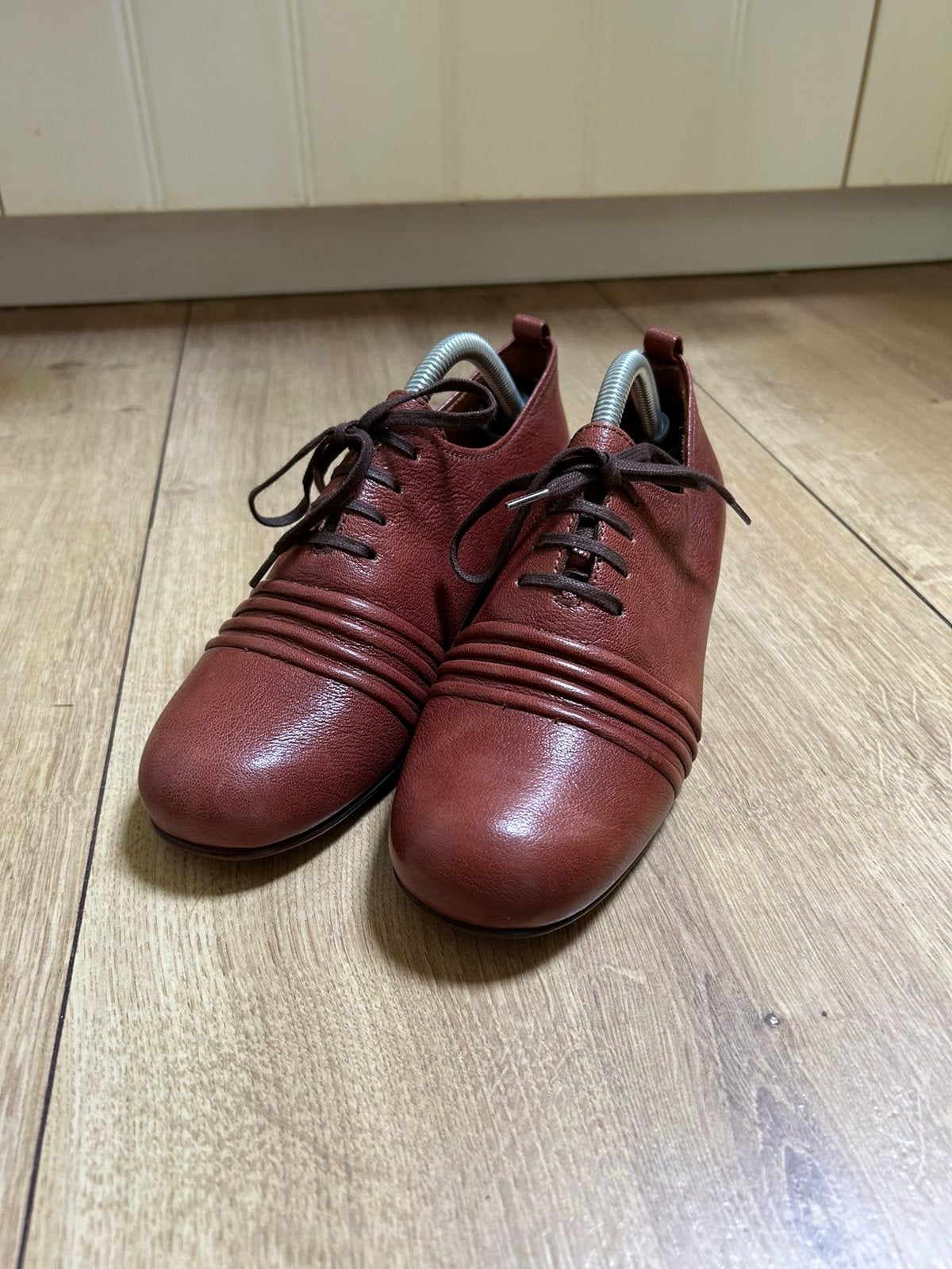CHIE MIHARA nieuwe schoenen maat 37 vaste prijs 49,-, Kleding | Dames, Schoenen, Ophalen of Verzenden, Nieuw, Bruin