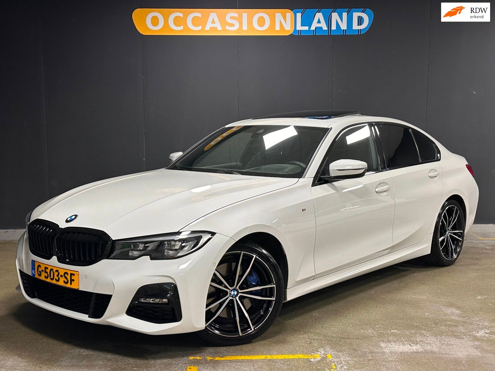 BMW 3-serie 320i Executive Edition M-Pakket|KANTELDAK|LED|HU, Auto's, BMW, Automaat, 1998 cc, Achterwielaandrijving, Gebruikt