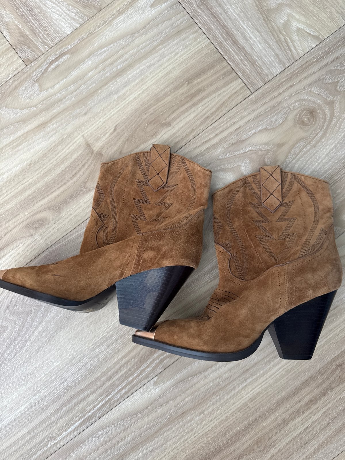 Lola Cruz laarzen maat 39, Kleding | Dames, Schoenen, Ophalen of Verzenden, Gedragen, Bruin, Lage of Enkellaarzen