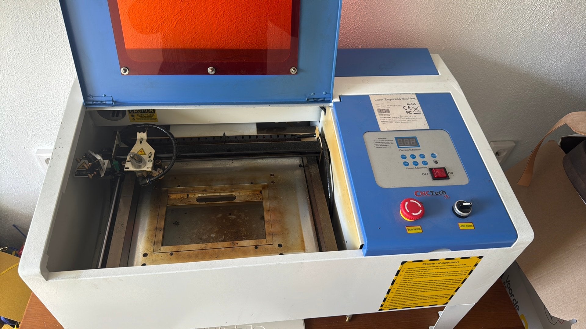 K40 laser. Spiegels nog niet uitgelijnd, Ophalen