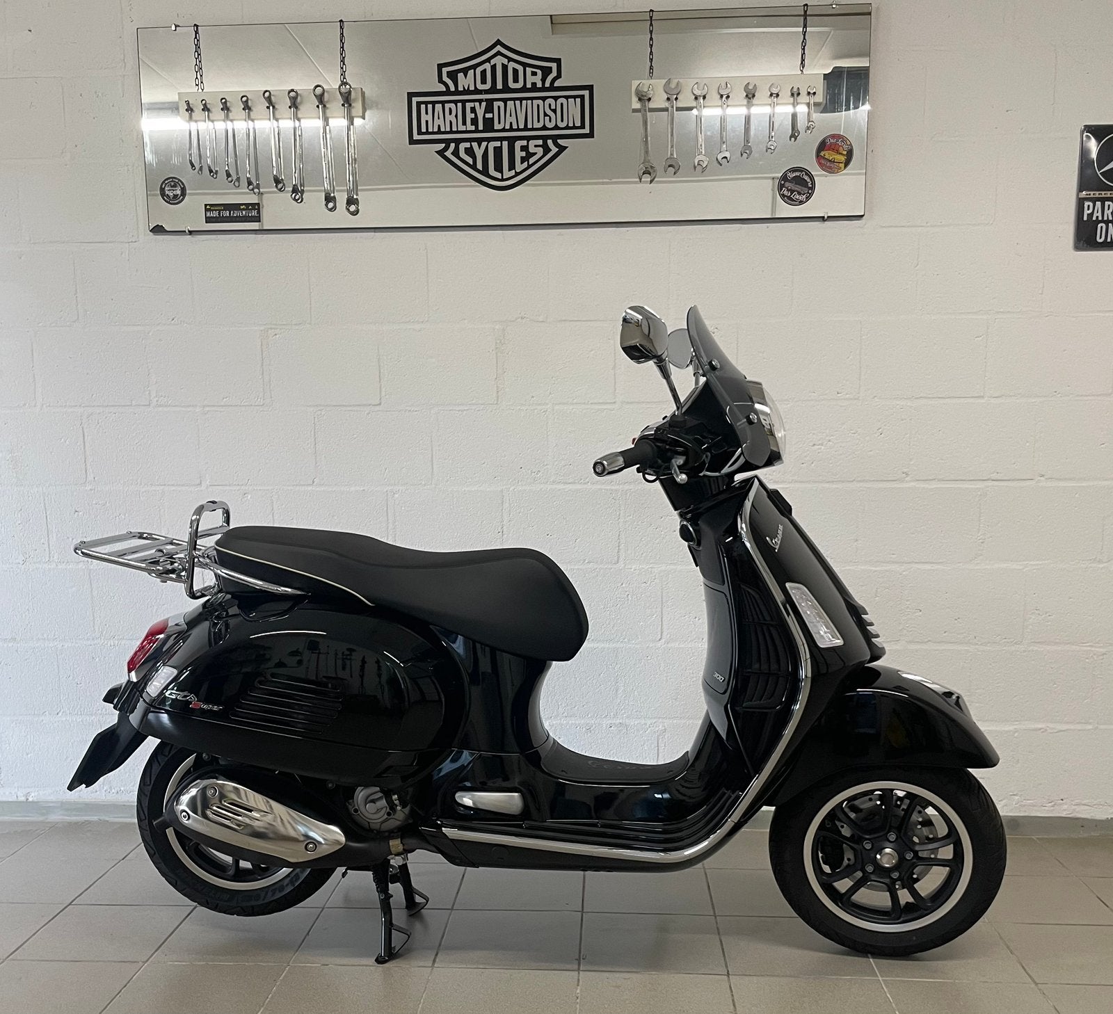 Piaggio Vespa GTS 300 1759km!! 2024, Scooter, Particulier