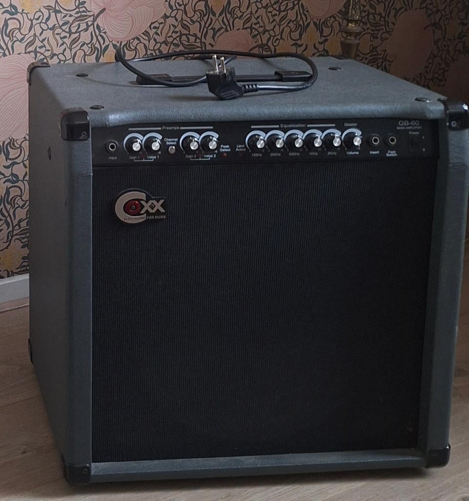 Coxx GB-60 basversterker, Muziek en Instrumenten, Ophalen, Gebruikt, 50 tot 100 watt