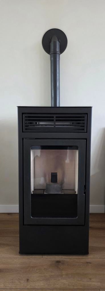 Pelletkachel Yulia 7KW Italiana Camini - Edelkamin, Ophalen, Overige brandstoffen, Pelletkachel