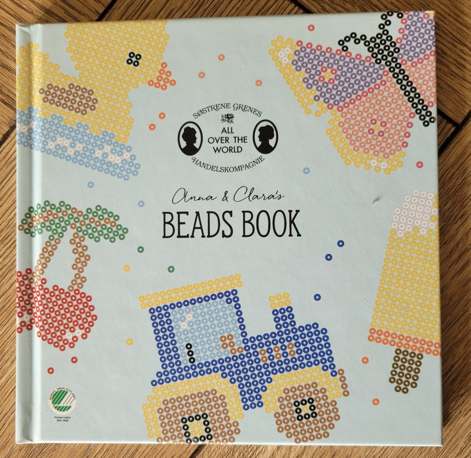 Anna & Clara's Beads Book - Kralenboek van Søstrene Grene, Overige thema's, Meerkleurig, Ophalen of Verzenden, Zo goed als nieuw