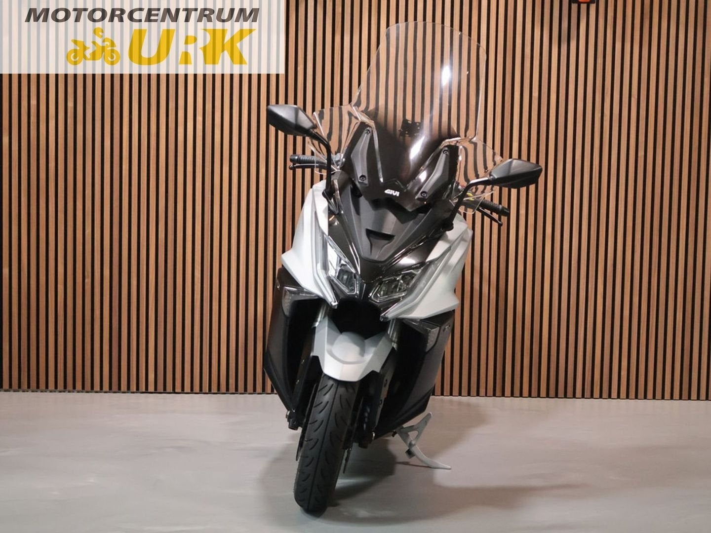 Kymco AK 550 (bj 2017), Motoren, Motoren | Overige merken, Kymco, Motorrijbewijs A, Bedrijf, Onbekend