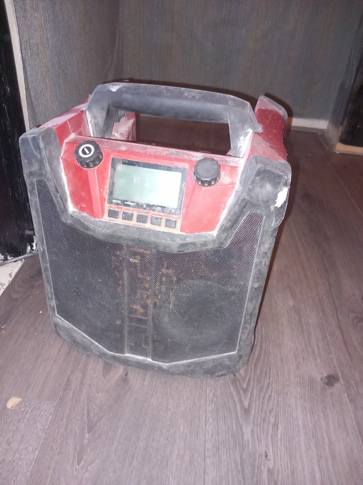 Hilti Bouwradio - Robuust en Betrouwbaar, Ophalen of Verzenden, Gebruikt, Bouwradio