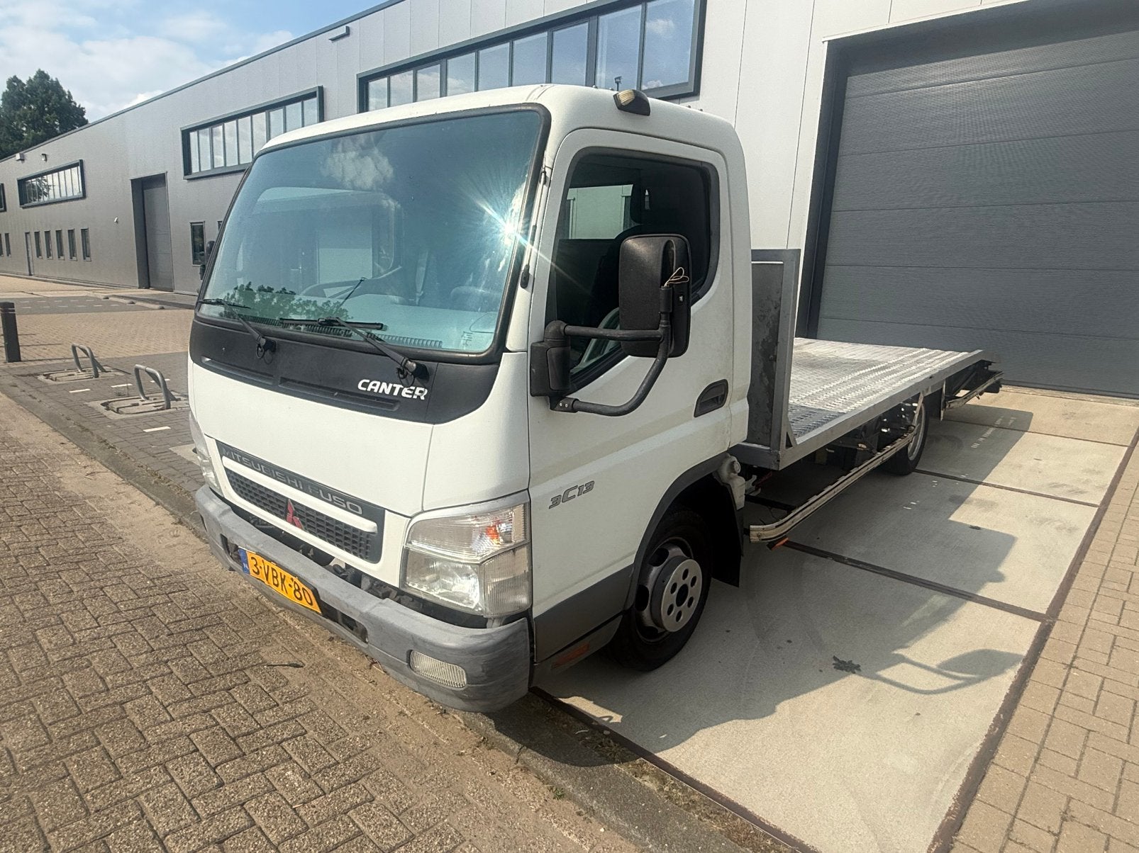 Mitsubishi Canter