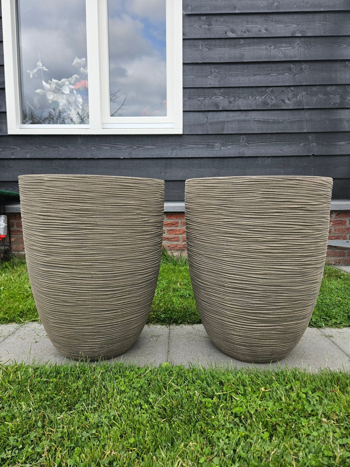 2 stuks NIEUWE capi bloempotten kleur Taupe, Ophalen, Kunststof, Capi, Capi