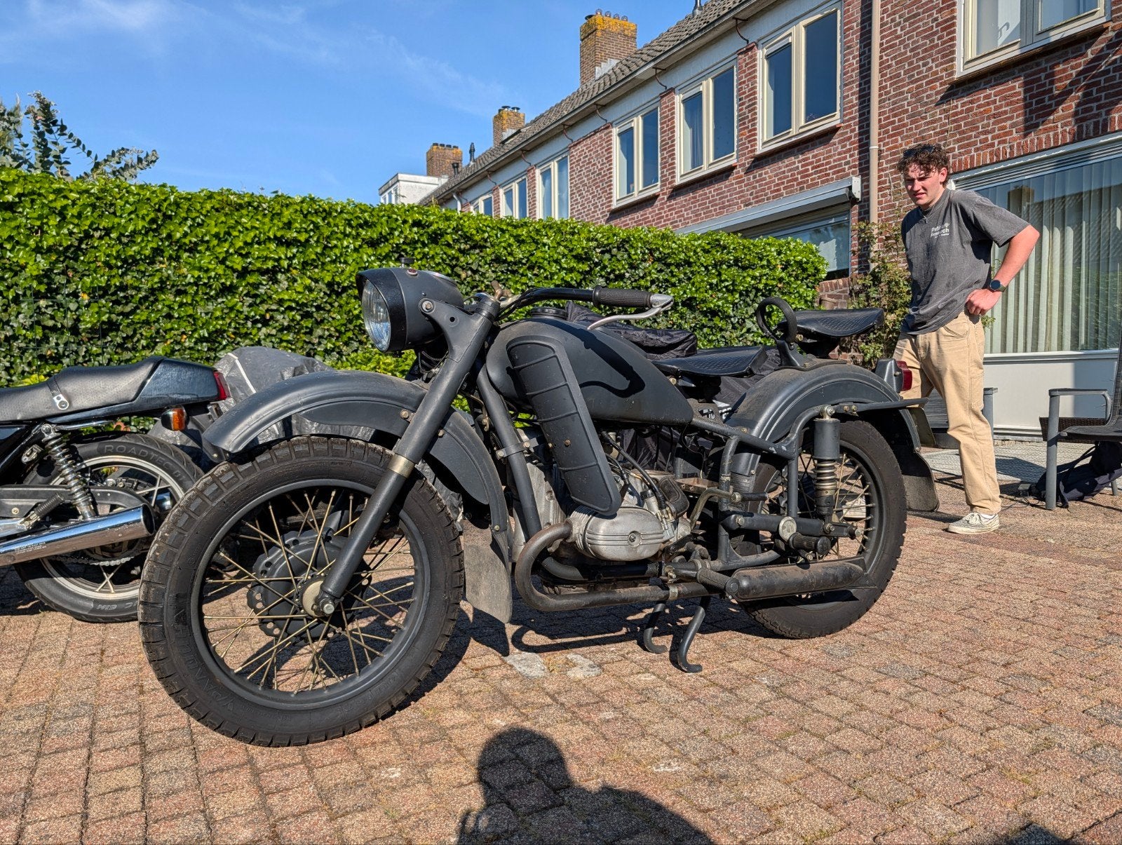 Ural (M63?) met hoop onderdelen, Motoren