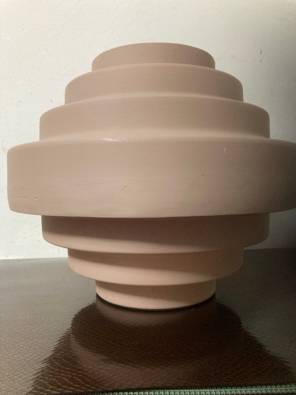 Metalen bloempot met ringen - 23 cm hoog en breed, Ophalen of Verzenden, Gebruikt