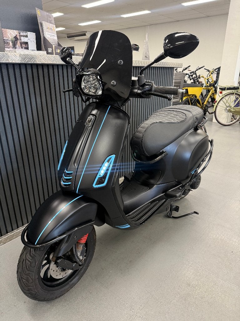 Vespa Sprint Brom Notte E5 45KM BJ 2021 Full Option Zwart, Ophalen, Overige modellen, Maximaal 45 km/u, Zo goed als nieuw