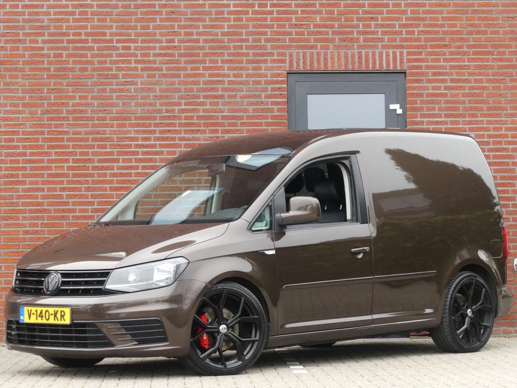 Volkswagen Caddy 2.0 TDI 180PK MARGE AUTO Leer/Trekhaak/Came, Auto's, Gebruikt, 4 cilinders, Bruin, Volkswagen