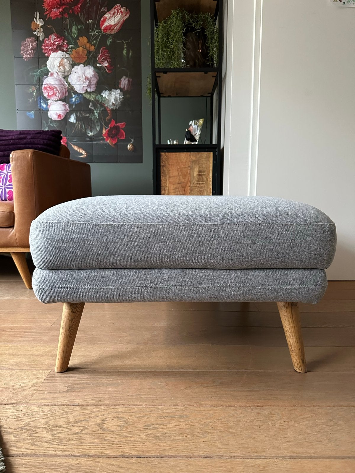 Sofacompany hocker/poef, grijs met smoked oak poteb, Ophalen, Zo goed als nieuw, 75 tot 100 cm, Overige vormen