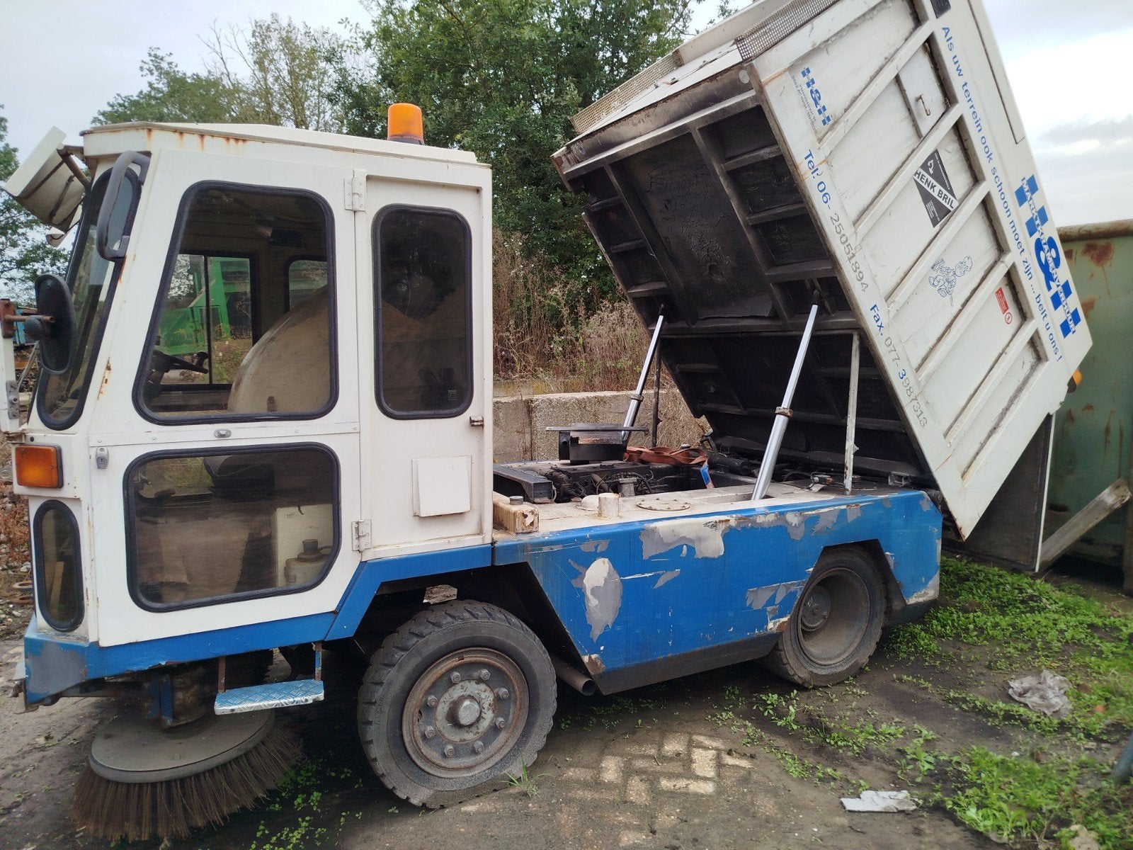 Hofmans Veegmachines Type 400 - Veegmachine met kiepbak, Ophalen of Verzenden, Gebruikt, Hofmans Veegmachines