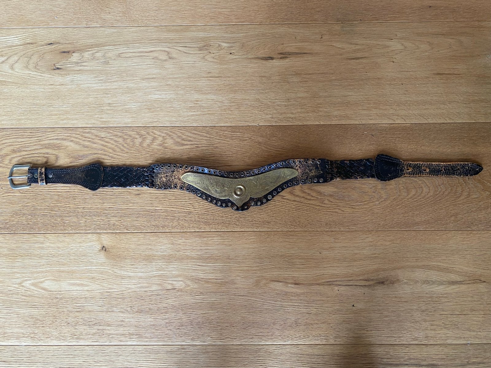 Leren  riem met metalen plaatje, 84cm, Kleding | Dames, 80 tot 90 cm, 5 cm of meer, Heupriem, Ophalen of Verzenden