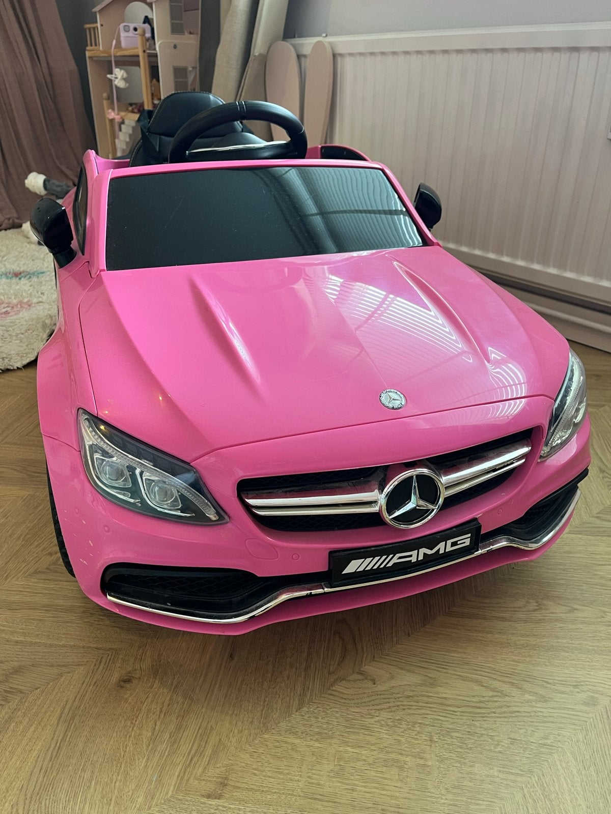 Roze Mercedes-Benz C63 AMG Kinderauto met Afstandsbediening, Zo goed als nieuw