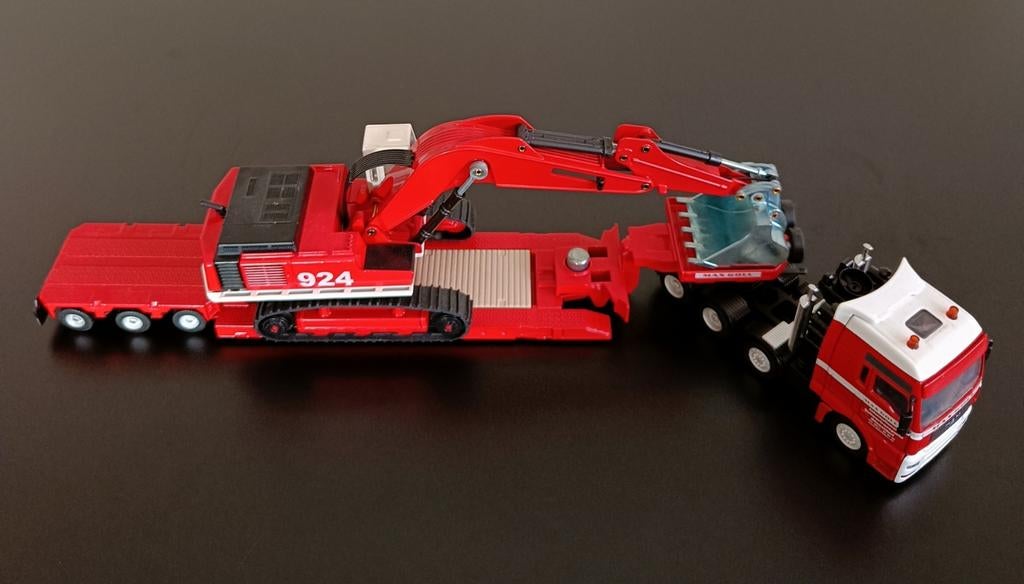Siku Super MAN Max Goll dieplader met graafmachine 1:50., Hobby en Vrije tijd, Modelauto's | 1:50, Ophalen of Verzenden, Zo goed als nieuw