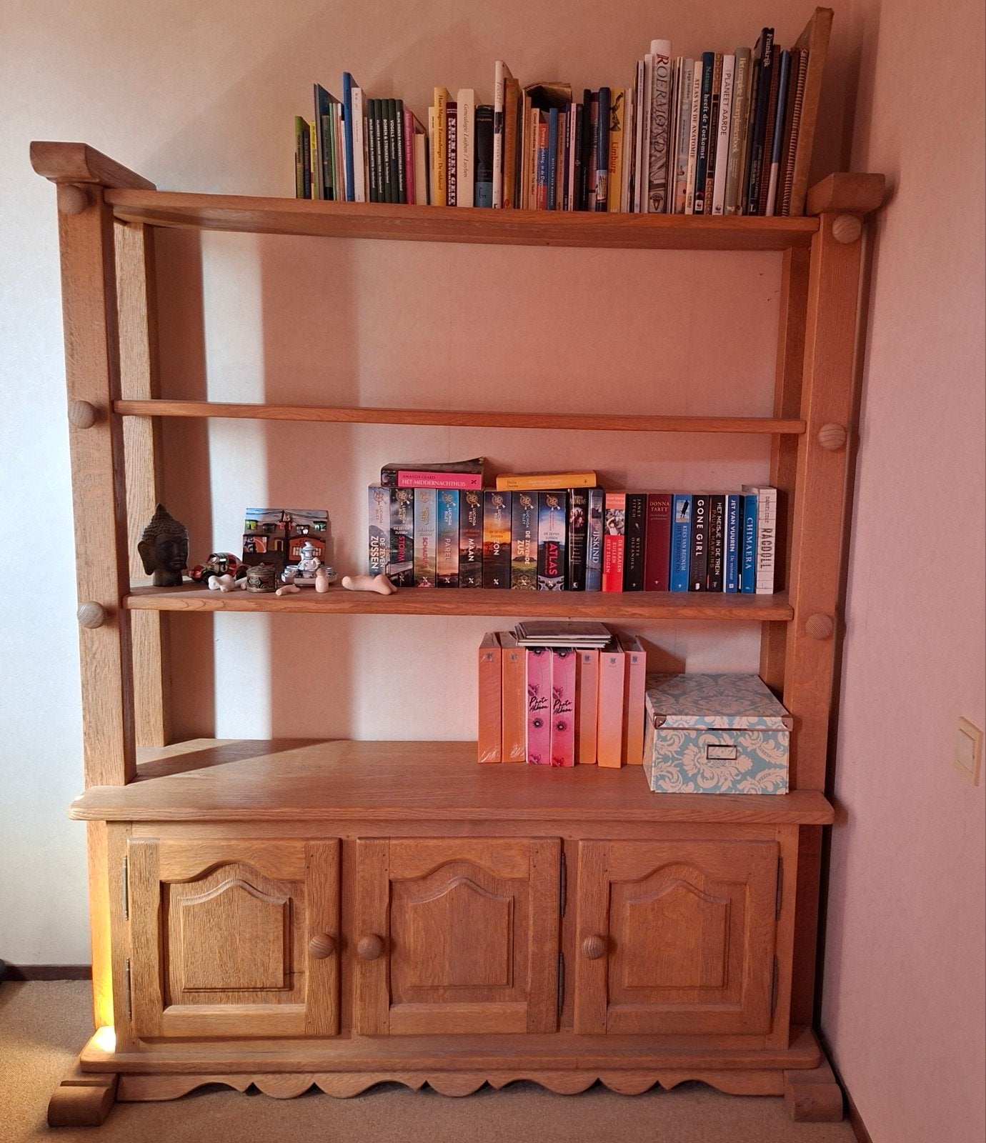 Eiken kaaskast/boekenkast, Ophalen, Zo goed als nieuw, 25 tot 50 cm, 200 cm of meer