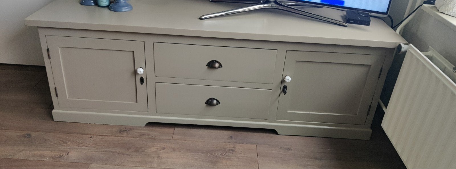 Mooie TV-meubel met lades en deuren, Ophalen, 100 tot 150 cm, Minder dan 100 cm, 25 tot 50 cm